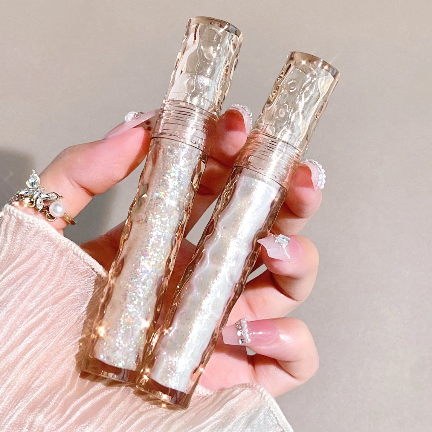Flowing Light Liquid Eyeshadow - Sparkling Pearlescent Diamond Highlighter